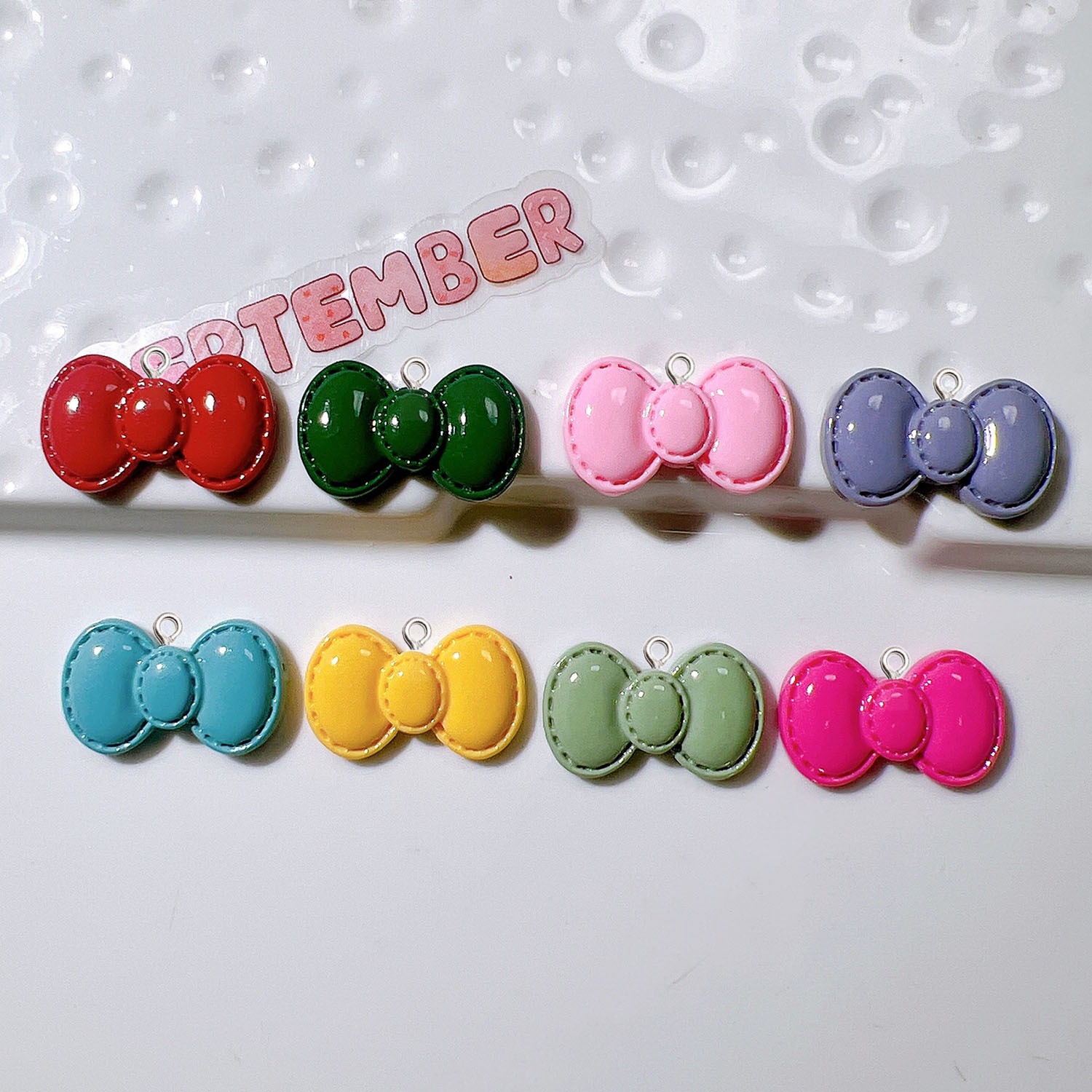 Resin Art Necklace - จี้เรซิ่นรูปโบว์การ์ตูนน่ารัก 10 ชิ้น สำหรับทำเครื่องประดับ อุปกรณ์ตกแต่งต่างหู พวงกุญแจ